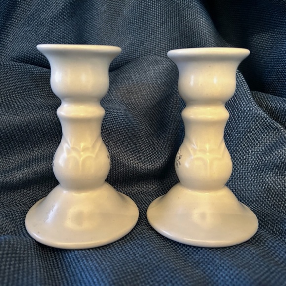Pfaltzgraff Heirloom Pattern Candle Stick Holders Set of 2 Excellent Condition - Picture 2 of 7